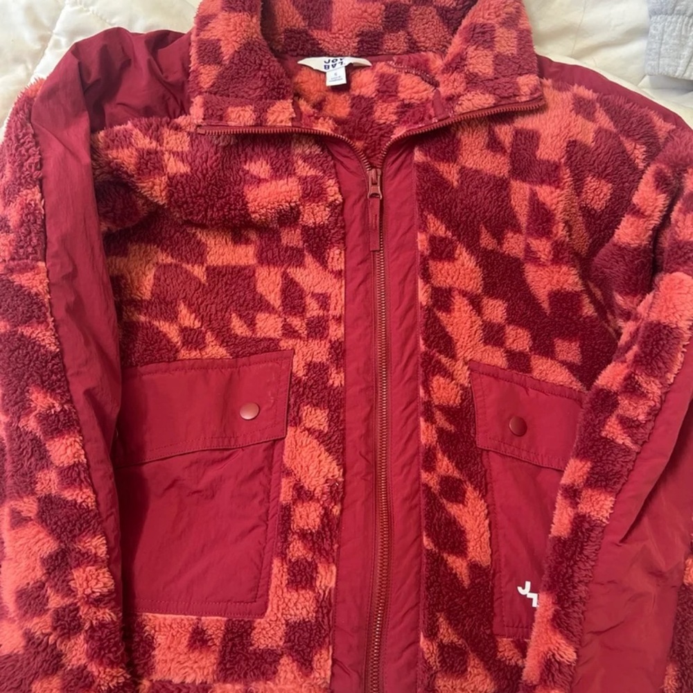 JoyLab Red and Pink Geometric Jacket